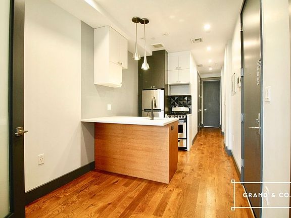 2nd image of 174 Knickerbocker Ave #3C