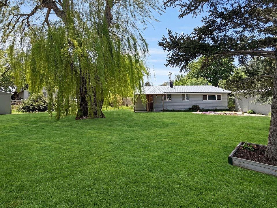1st image of 655 James Pl