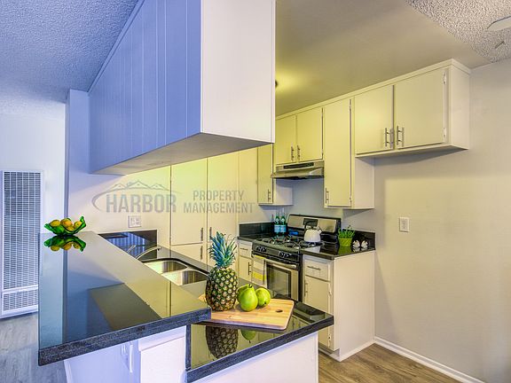 4th image of 16111 Prairie Ave APT 105