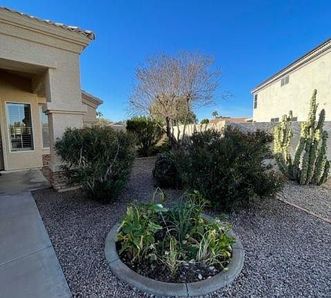 3rd image of 80 S Pineview Pl