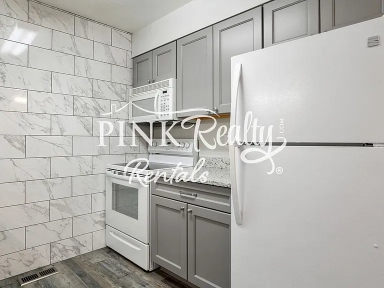 380 Paradise Cir #B6 — Photo 6