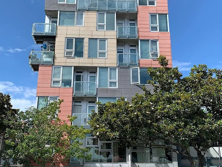 766 Harrison St #309 — Photo 2
