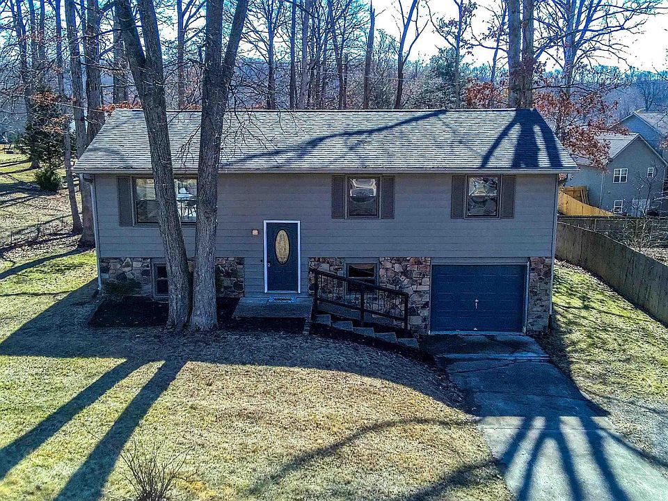 1st image of 630 N Diana Dr