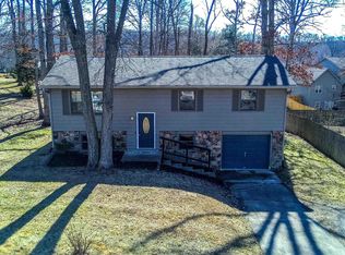 630 N Diana Dr, Ellettsville, IN 47429