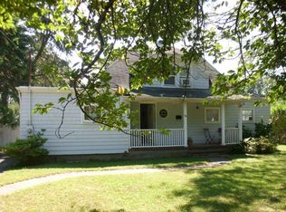 80 Halsey St, Southampton, NY 11968