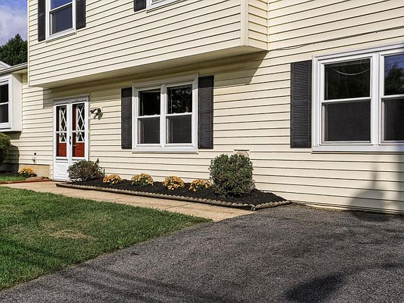 2nd image of 5815 Clarkson Dr