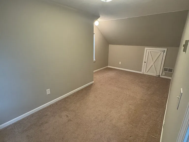 283 Oak St — Photo 15
