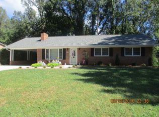 1424 Westwood Ln, Wilkesboro, NC 28697