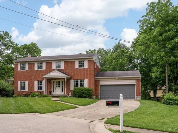 1987 Fossway Ct, Cincinnati, OH 45230