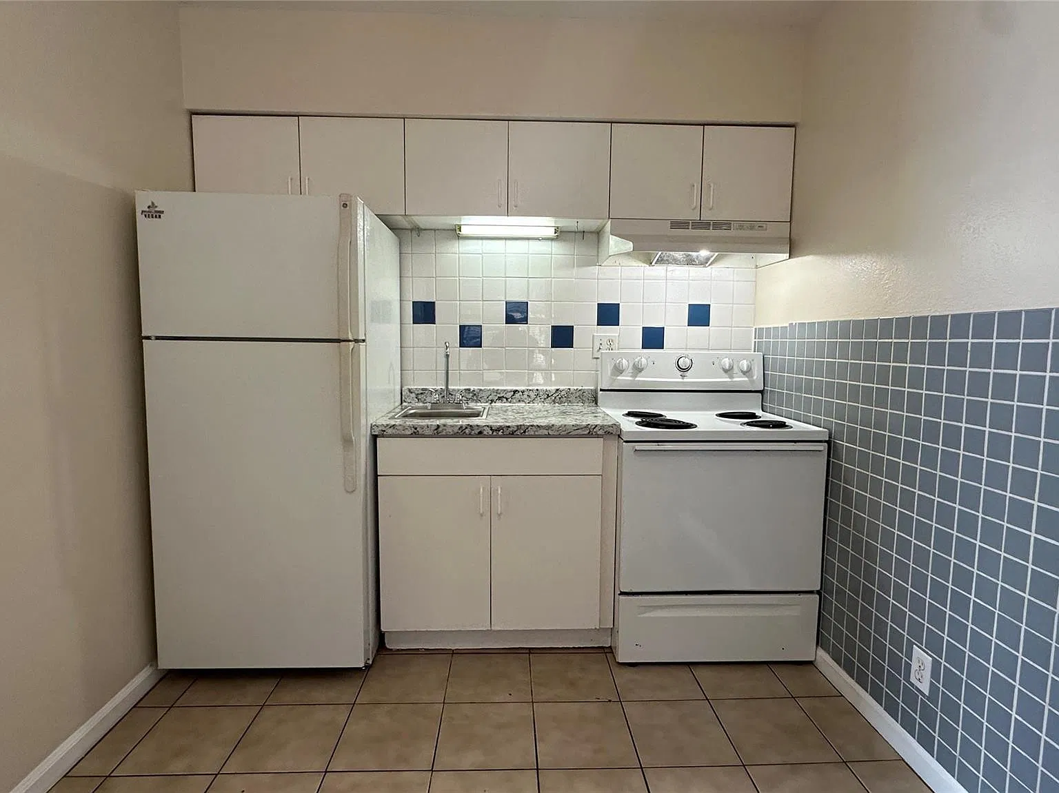 Studio, 1.0 bath, 400 sqft, $1,500 — Photo 4