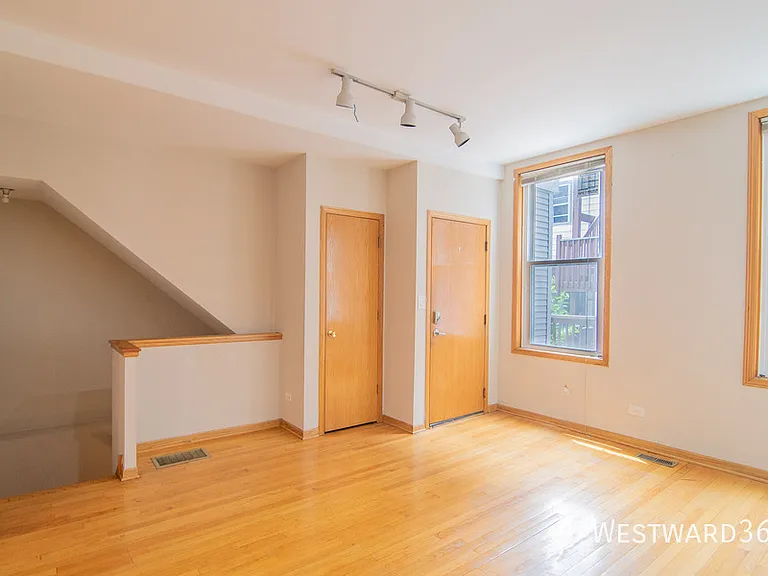 3311 N Seminary Ave #1R — Photo 9