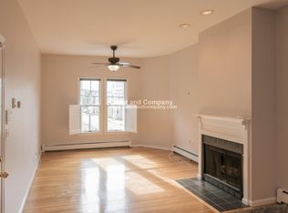 186 W 7th St #1, South Boston, MA 02127