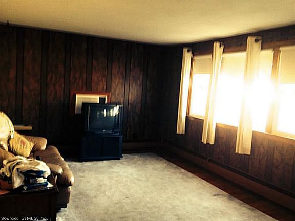 2nd image of 98 Branch Dr