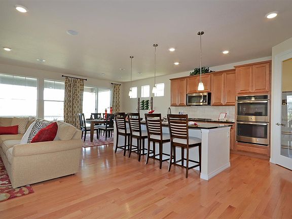 4th image of 9993 Isle Cir