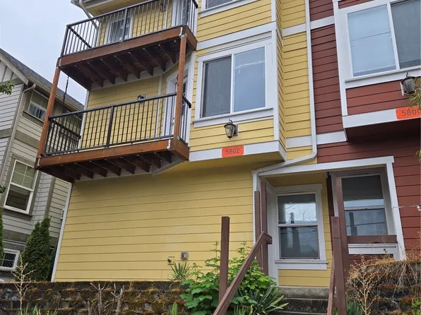 5802 Roosevelt Way NE, Seattle, WA 98105