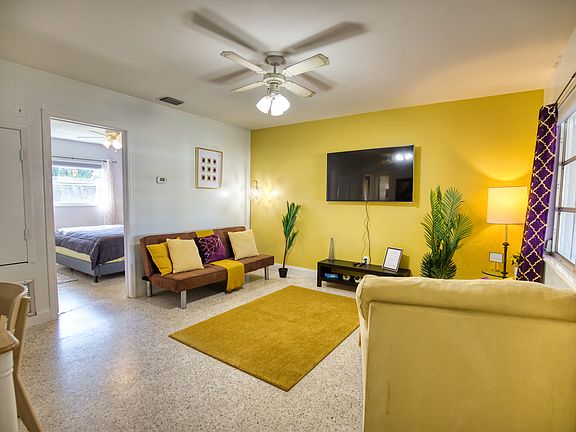 3rd image of 5723 Nutmeg Ave