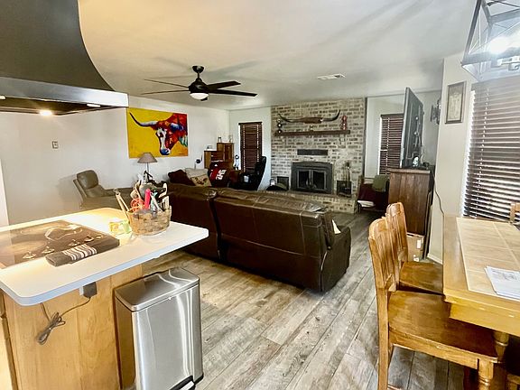 5th image of 203 Bullrun Rd