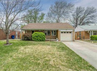 1025 Inverness Dr, Wichita, KS 67218