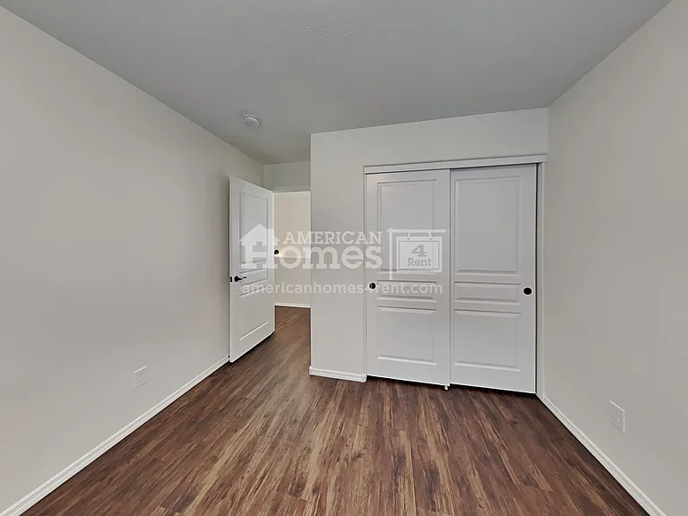 17238 W Maui Ln — Photo 17