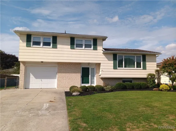 50 Bosse Ln, Buffalo, NY 14224