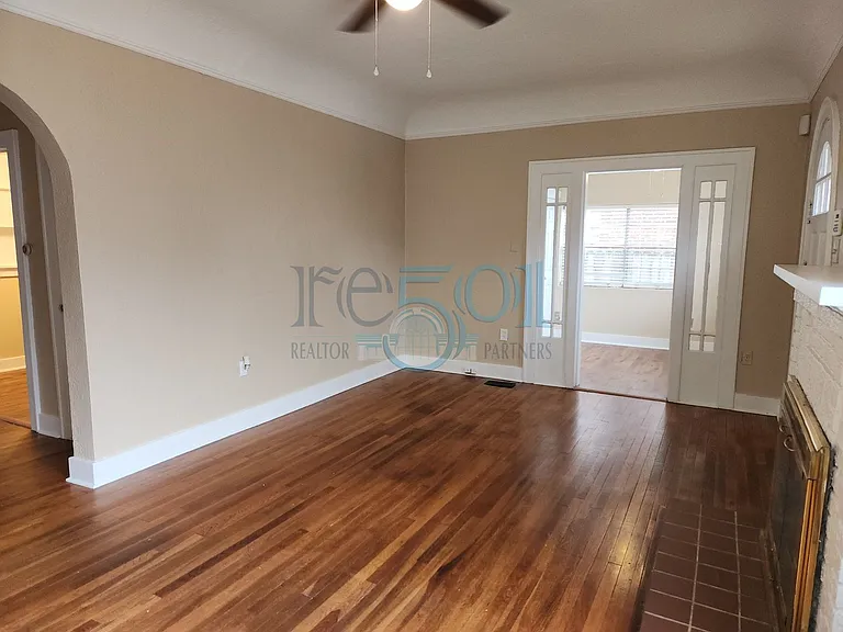 119 N Monroe St — Photo 9