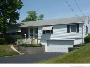 118 Two Brook Rd, Wethersfield, CT 06109