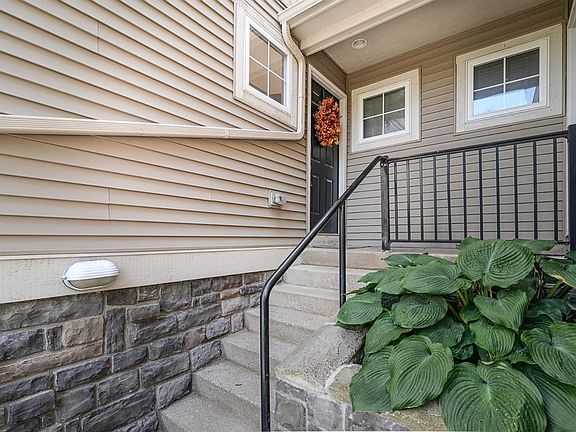 4th image of 231 Old Creek Dr