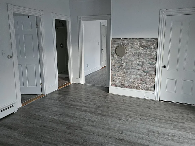 185 Forest St #1 — Photo 2