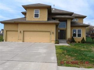 9608 N Highland Ter, Kansas City, MO 64155