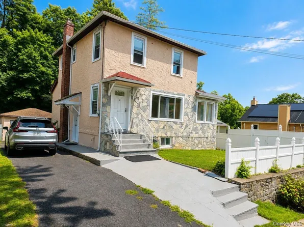 98 Bushey Ave, Yonkers, NY 10710