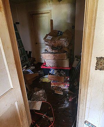3rd image of 108 N Holland St