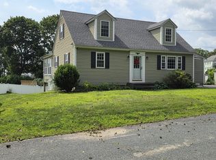 14 James St, Dudley, MA 01571