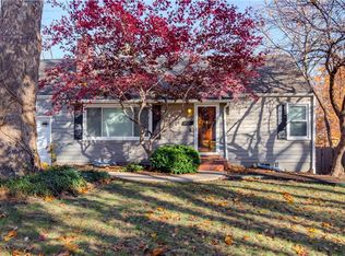 5112 W 72nd St, Prairie Village, KS 66208