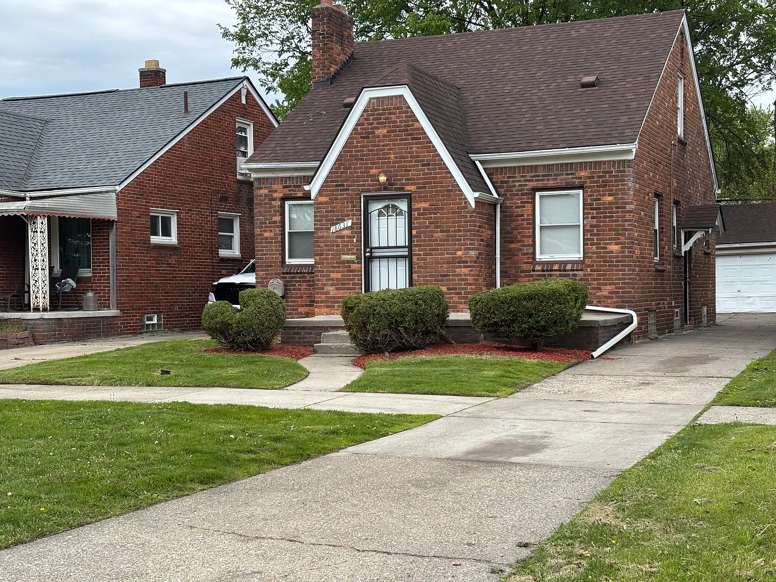 3 bed, 1200 sqft, $1,600 — Photo 1