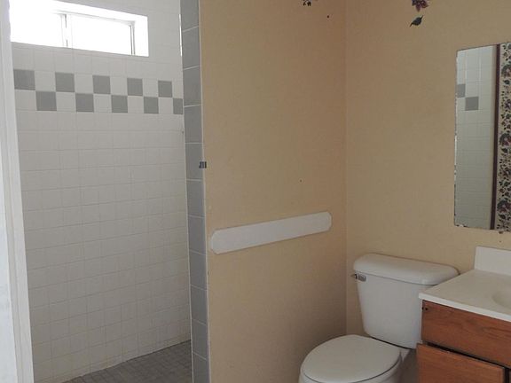 2nd image of 7433 Bangor Ave