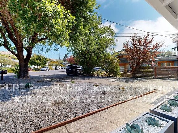 3rd image of 480 Washington Ct