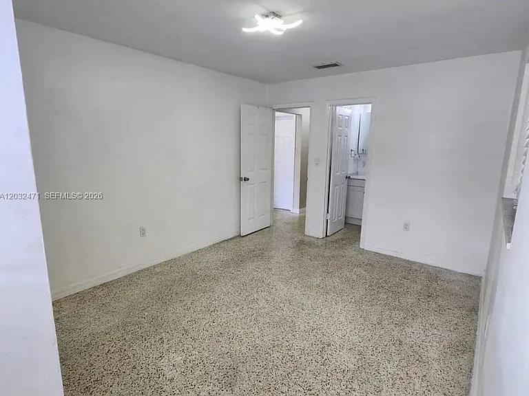 11267 SW 7th St — Photo 13
