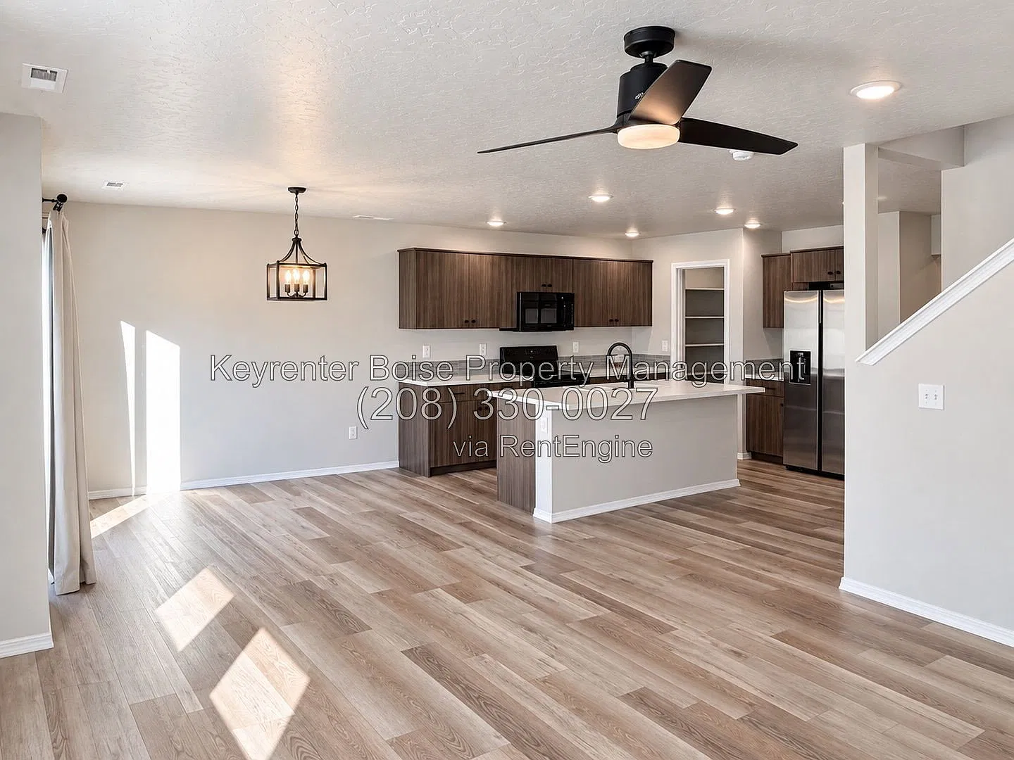 3 bed, 2.5 bath, 1650 sqft, $2,400 — Photo 3