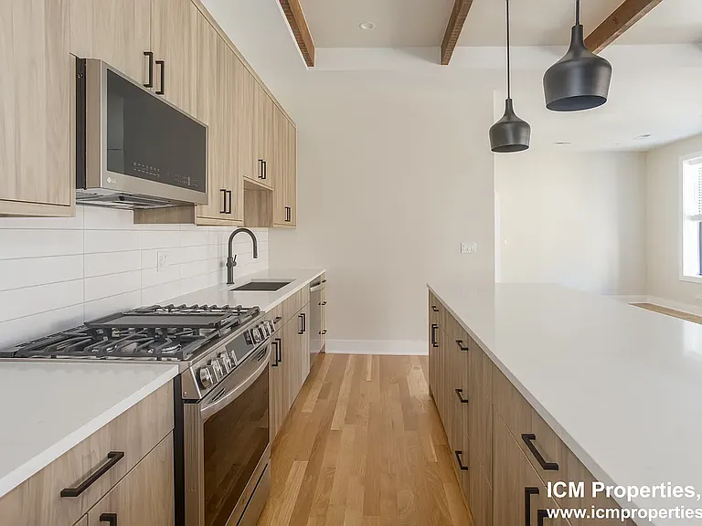 3247 N Seminary Ave #3 — Photo 6
