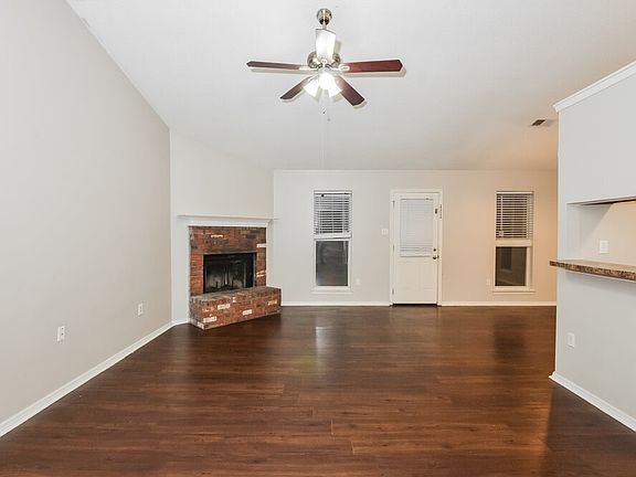 4th image of 10102 Williford Dr