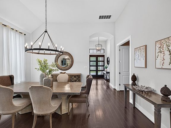 4th image of 272 Egret Ln