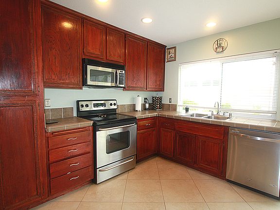 4th image of 2534 N Parkdale Ave