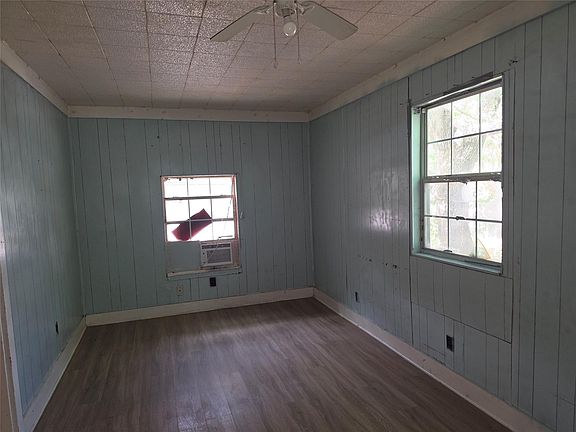 5th image of 505 Teague St