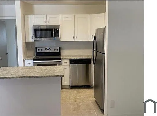 1 bed, 750 sqft, $1,900 — Photo 2
