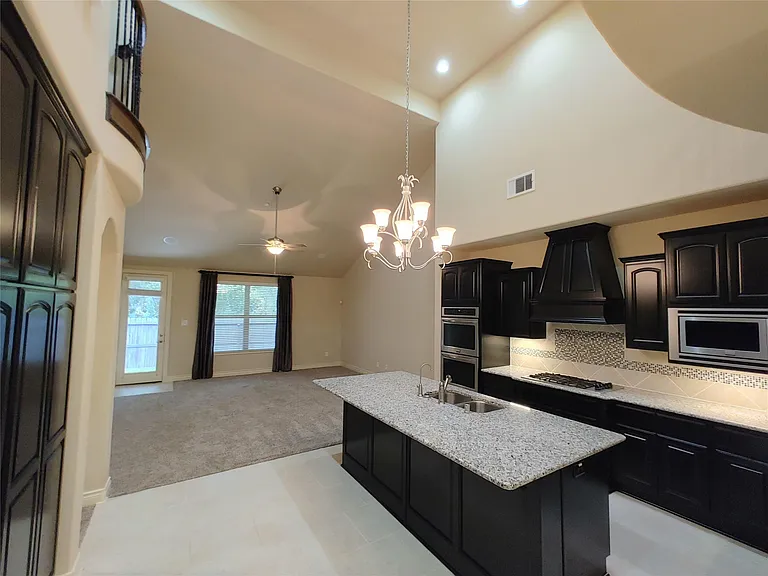 9014 Meacom Dr — Photo 3