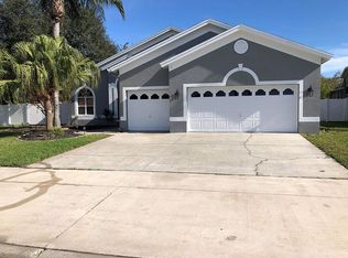 1550 Distant Oaks Dr, Zephyrhills, FL 33543