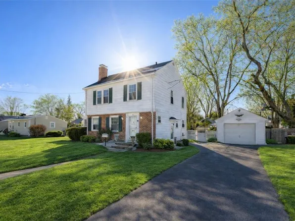 25 Newfield Ave, Warwick, RI 02888