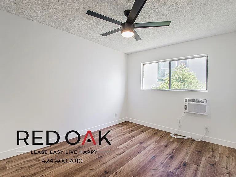 1843 S Gramercy Pl #9 — Photo 18
