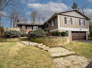 2 Sunset Hl, Granville, OH 43023