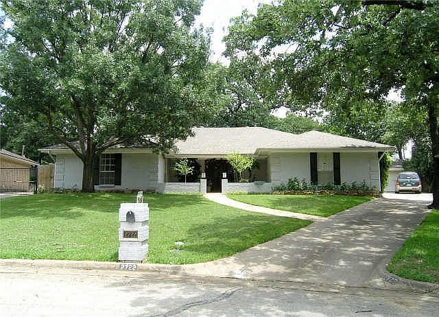 1st image of 2722 Westridge Dr